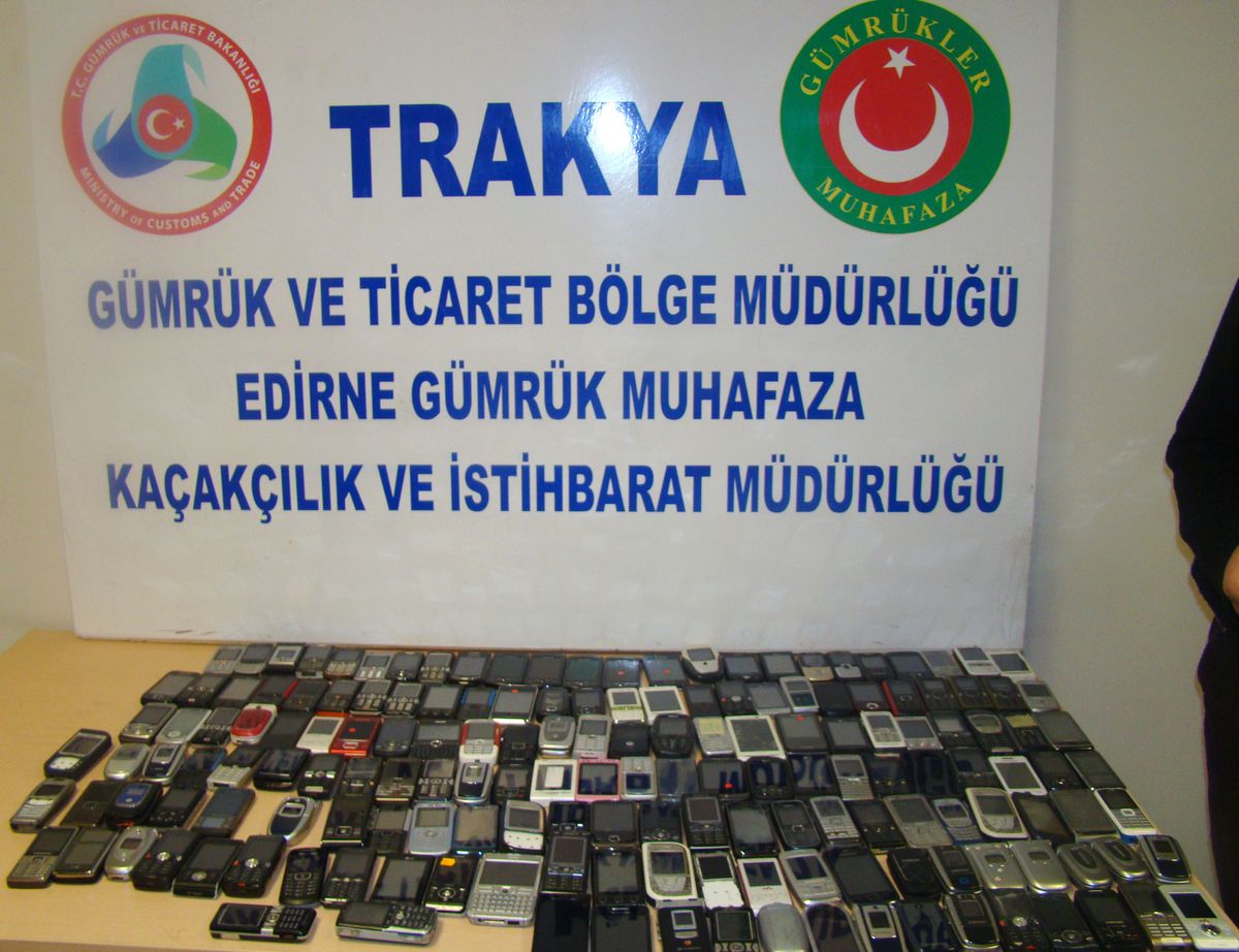 Gümrük Kapılarında Kaçakçılık Operasyonları