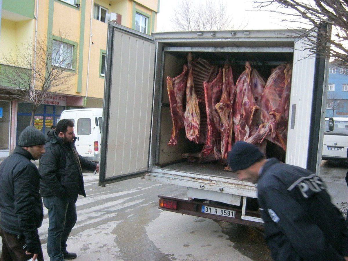 Kahramanmaraş\'ta 5 Ton Kokmuş Et Ele Geçirildi