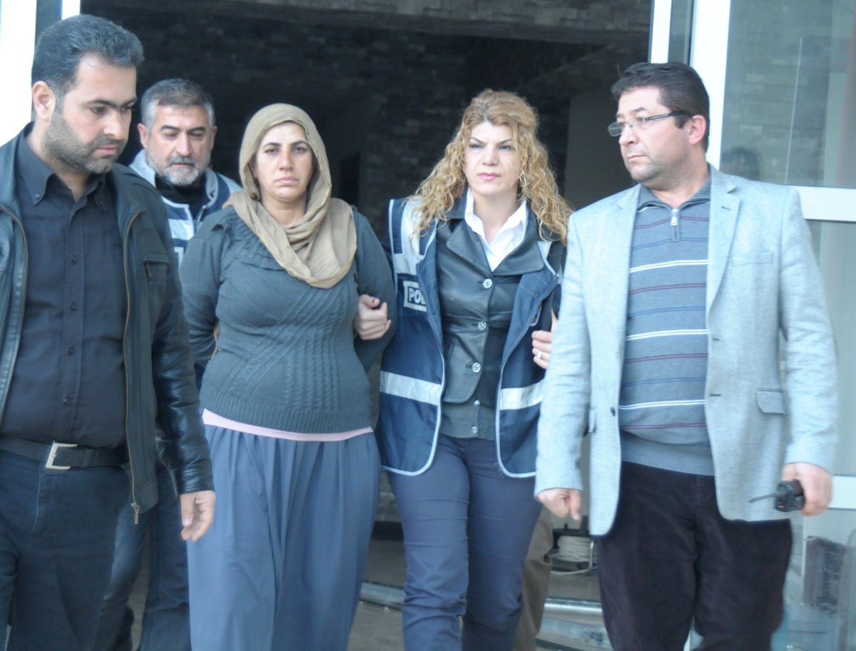 Kızı ile Damadını Öldüren Kadın Adliyeye Sevk Edildi