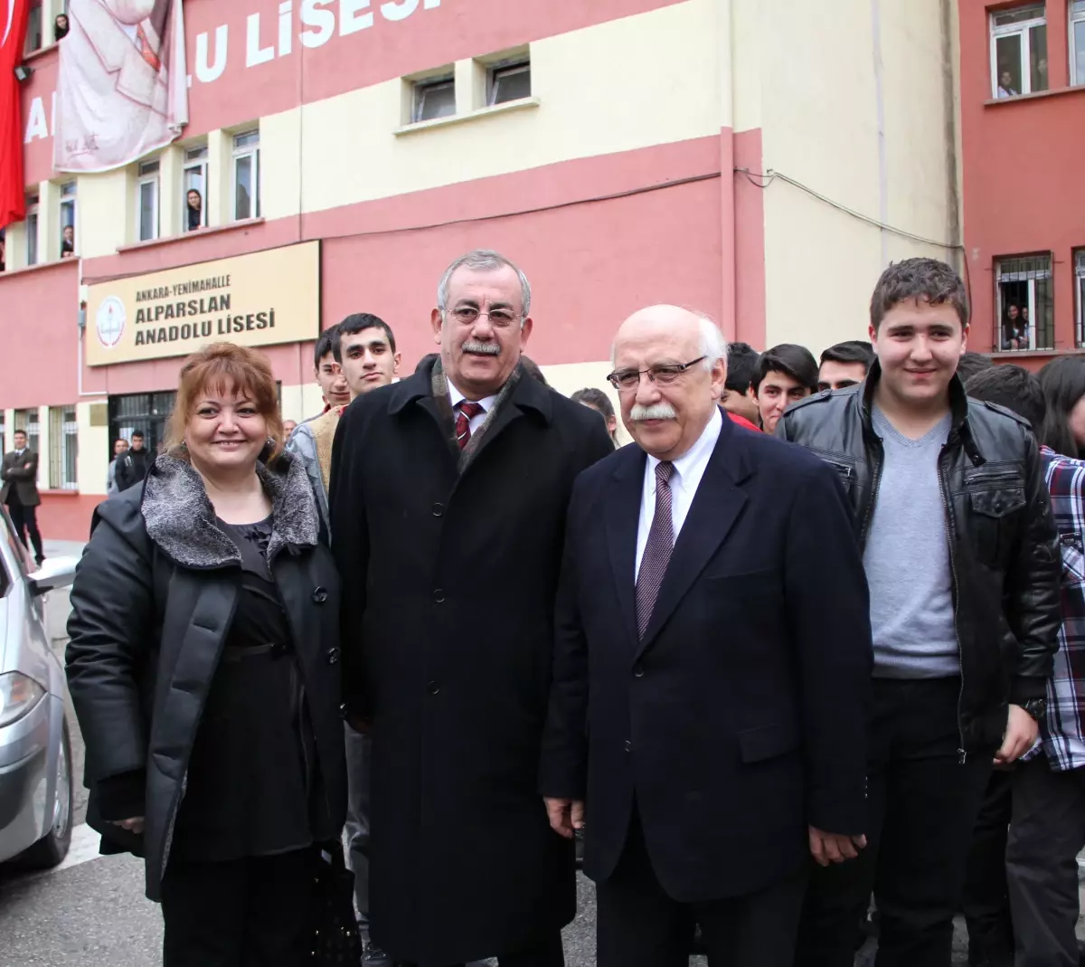 Milli Eğitim Bakanı Avcı\'dan Öğrencilere Tablet