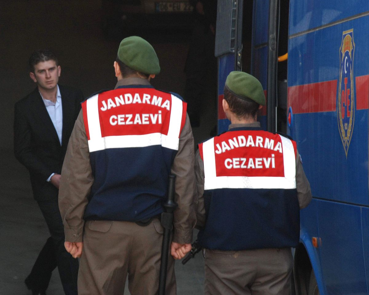 Önce Öldürdü Sonra Hırsızlık Yaptı