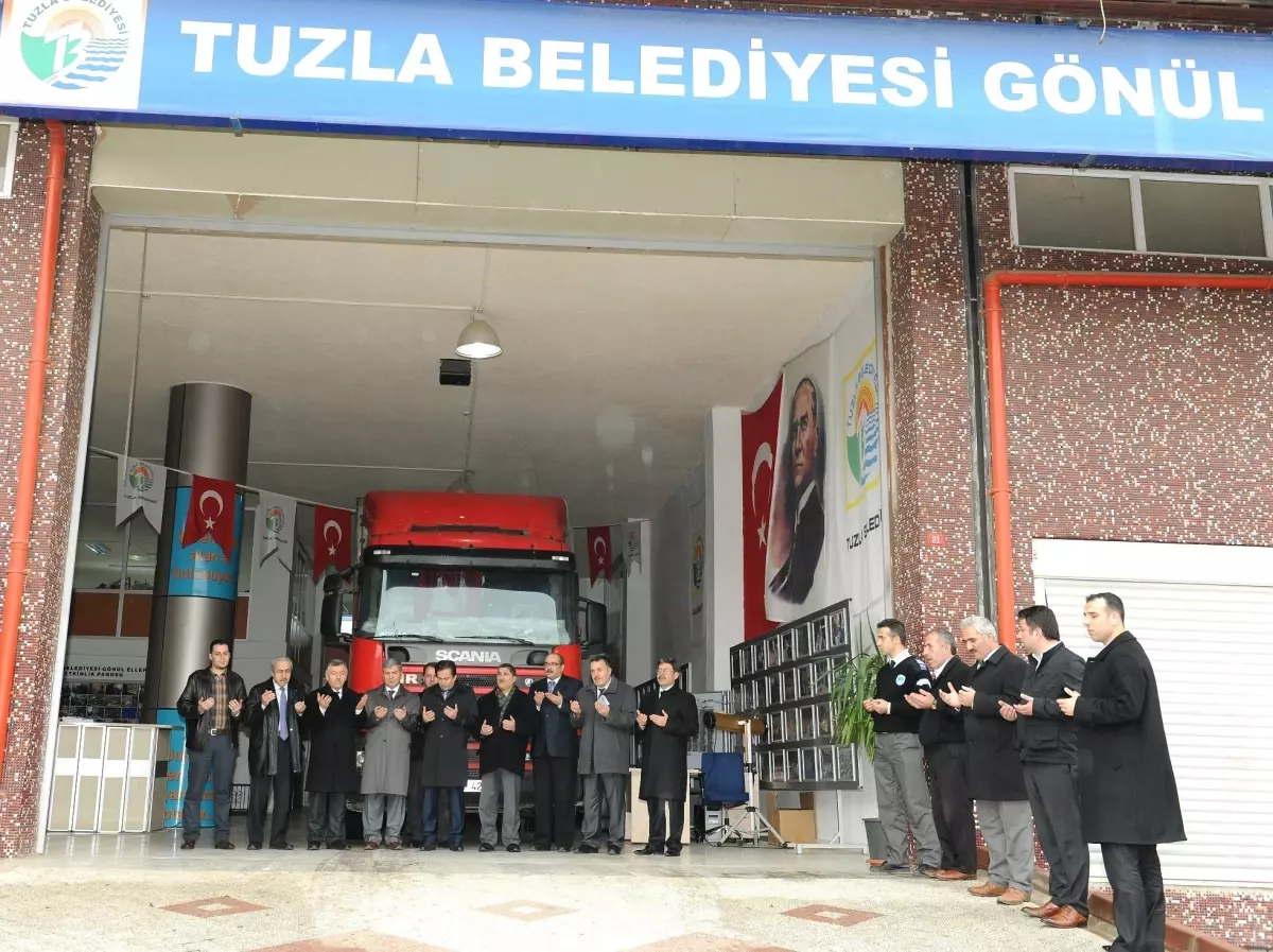 Tuzla\'dan Suriyeli Sığınmacılara İkinci Yardım Tır\'ı Gönderildi