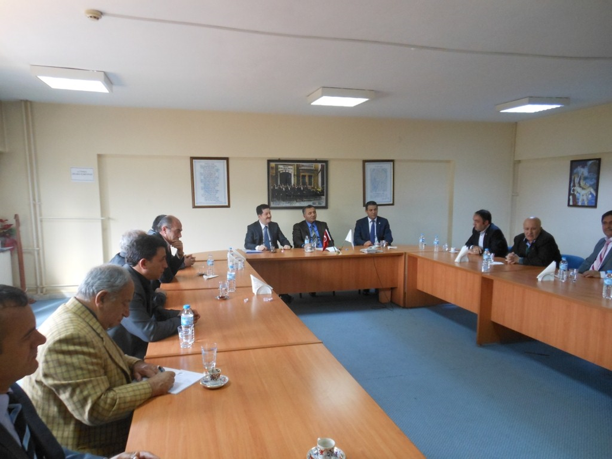 Vali, Oda Başkanları ile Bir Araya Geldi