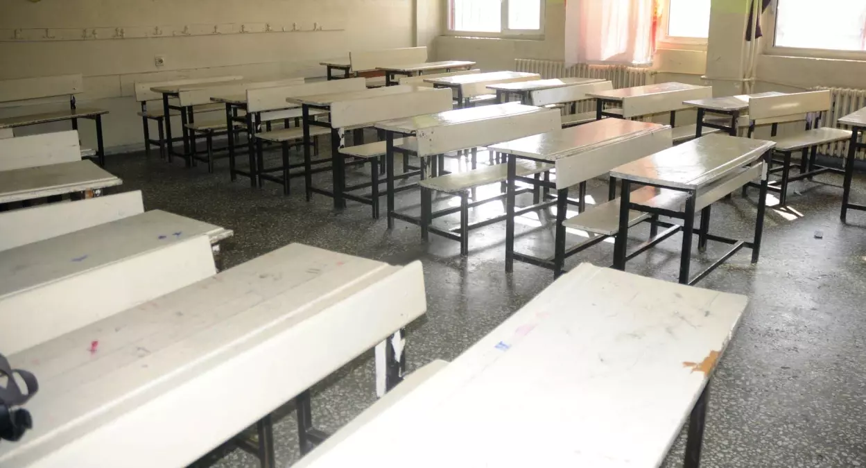 Yüksekova\'da Derslerin Boş Geçtiği İddiası