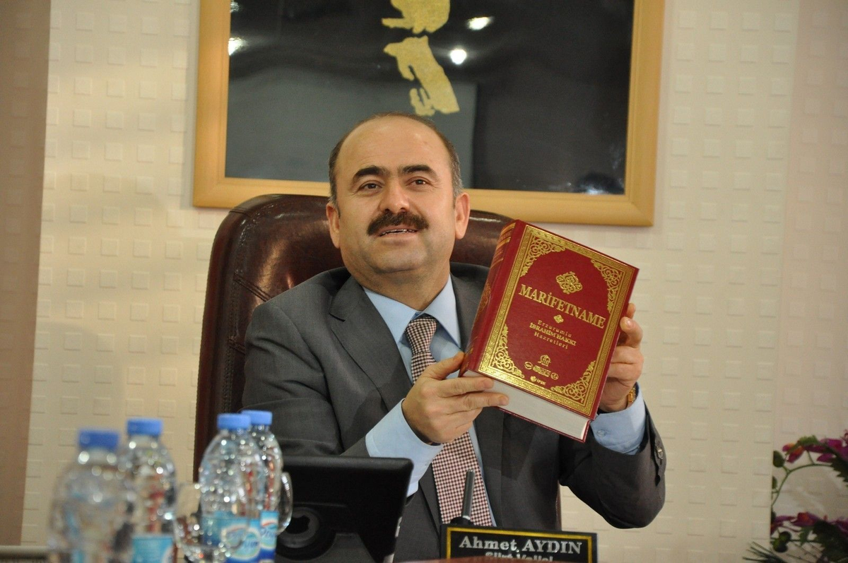 "7\'den 70\'e Siirt Okuyor Projesi"