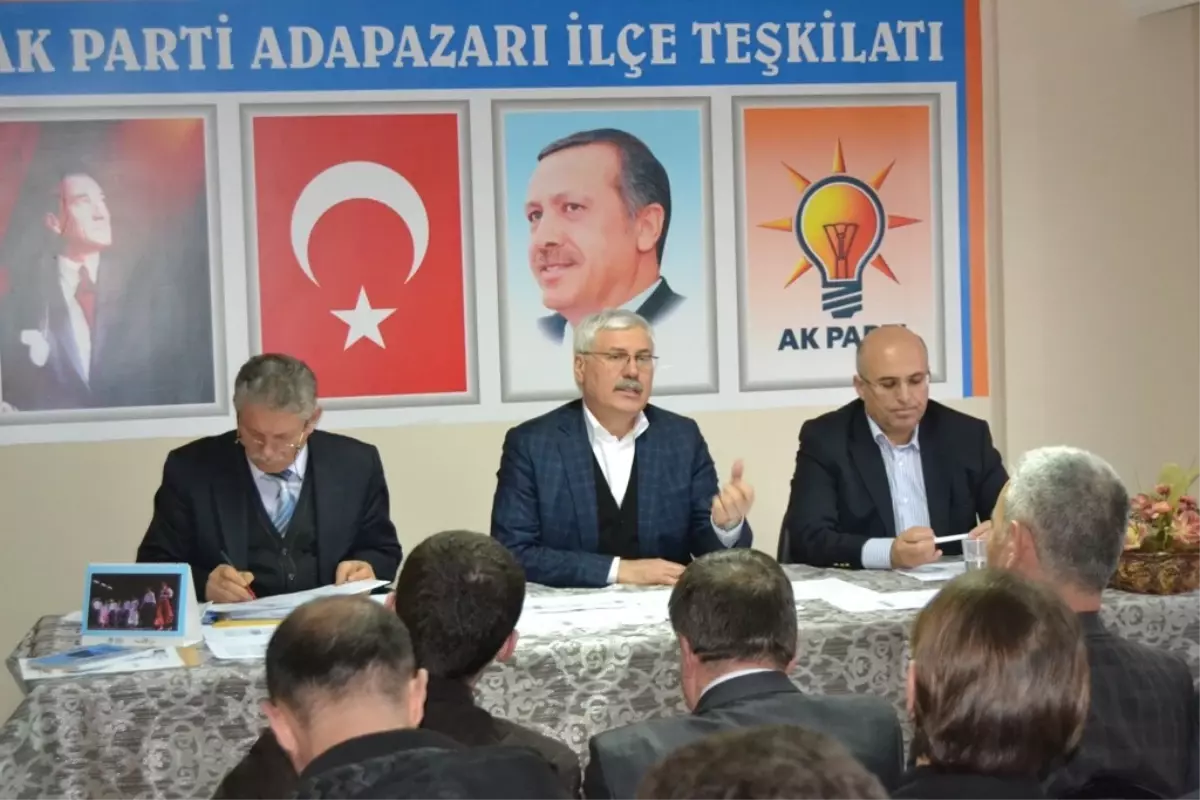 AK Parti Mahalle ve Köy Başkanları Toplandı