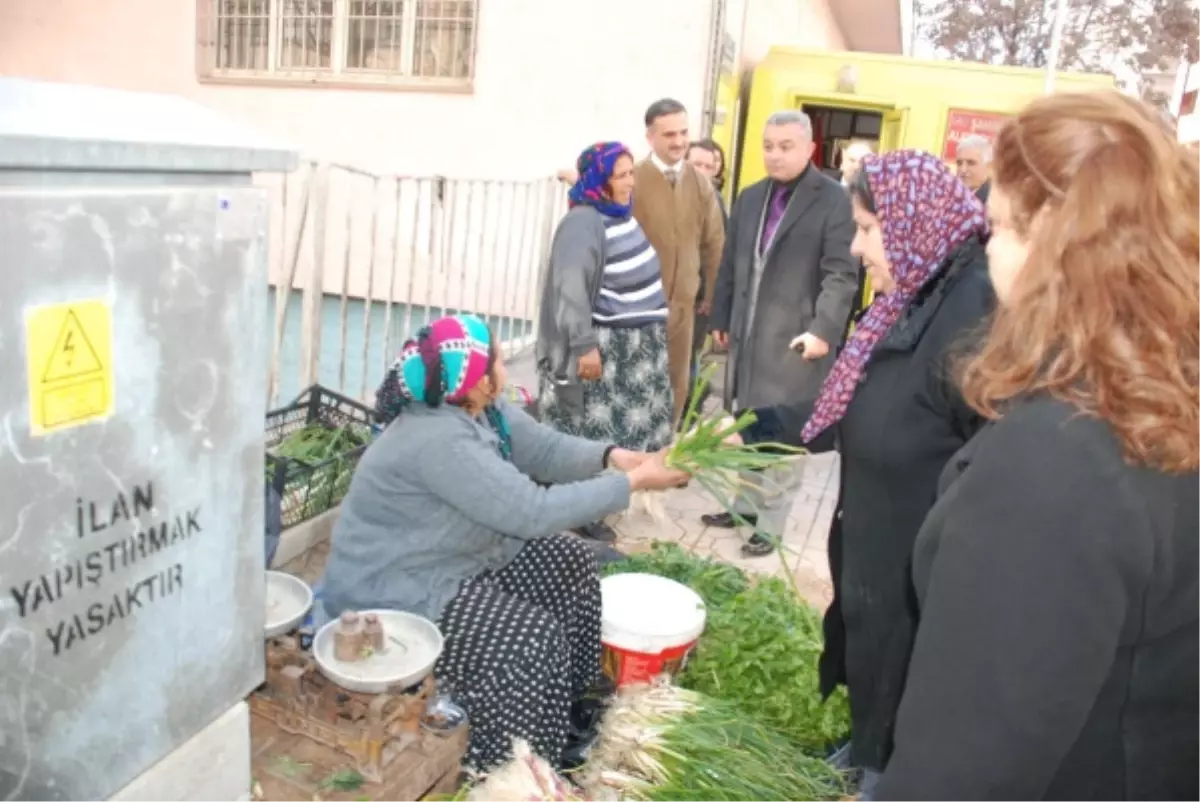 Çarşı Esnafından Uğur Turan\'a Yoğun İlgi