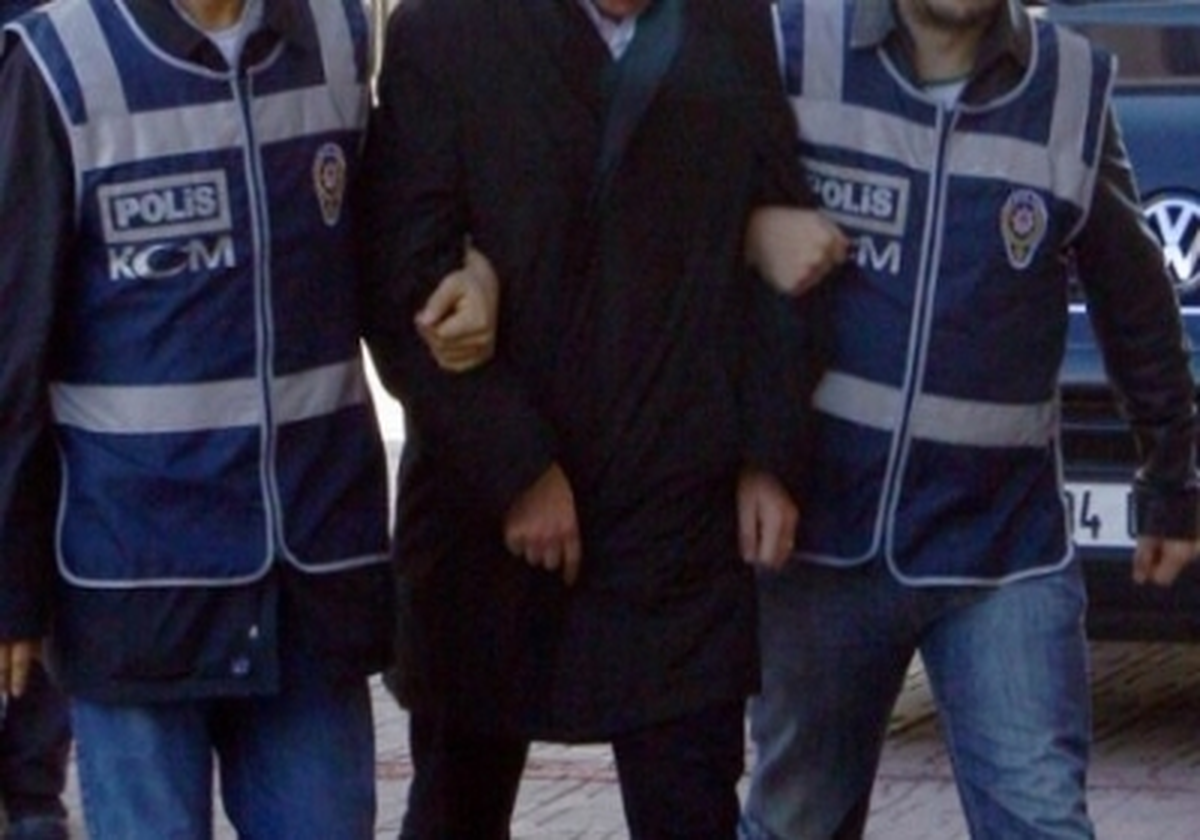Çete Üyeleri Sığınakta Yakalandı (2)