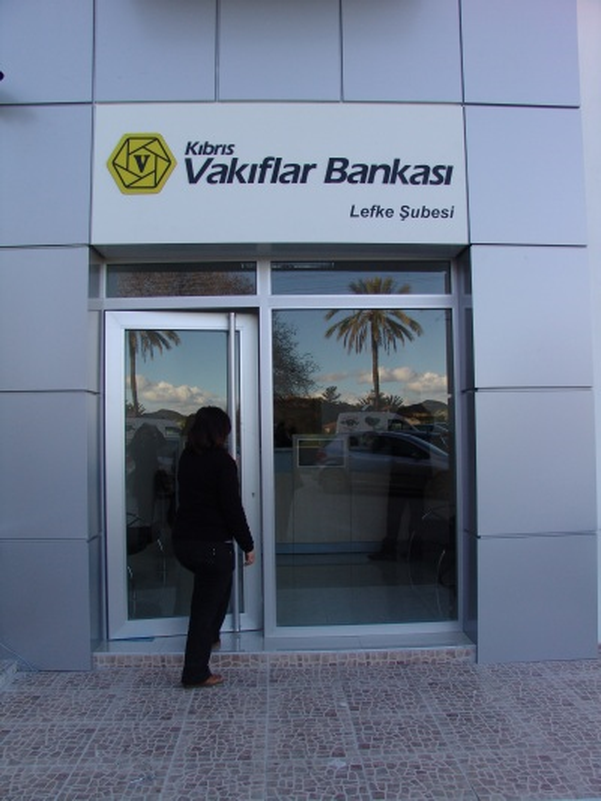 K.Vakıflar Bankasından Lefke Bölgesine Yeni Şube