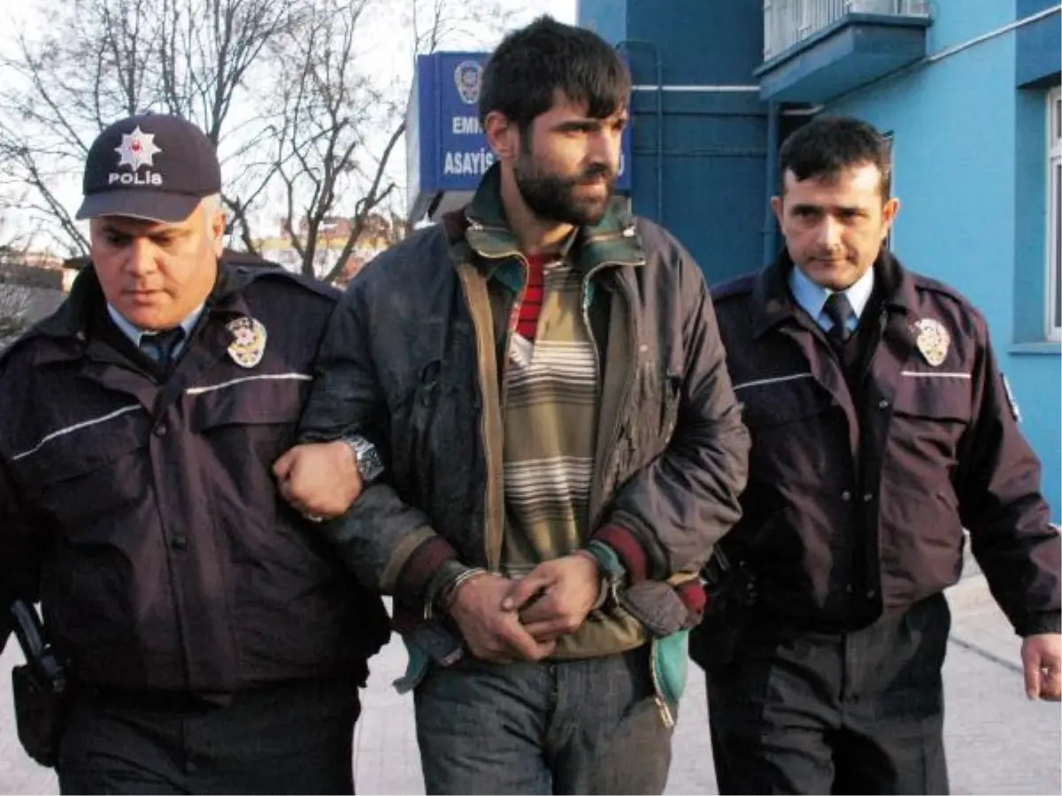 Polis Durdurunca Motosikleti Bırakıp Kaçmak İstedi