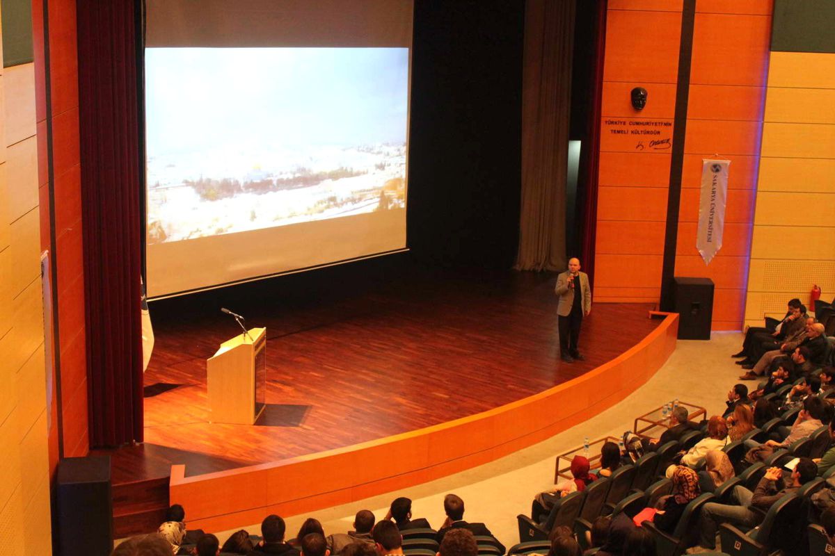 SAÜ\'de "Kanuni ve Harem" Konferansı