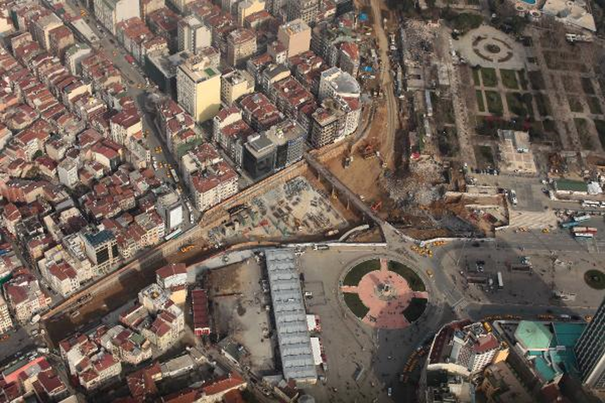 Taksim Meydanı\'ndaki Çalışmaların Havadan Görüntüsü