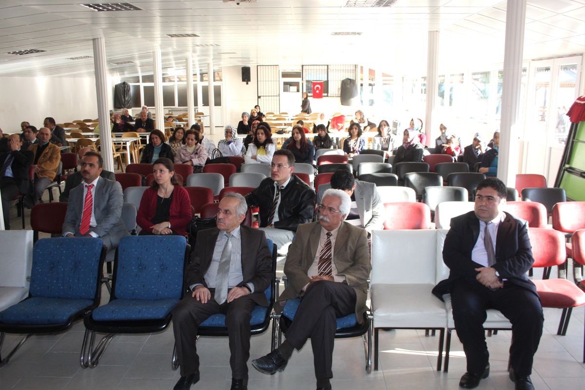 2013\'ün İlk Evlilik Okulu İmam-Hatip Lisesi\'nde Açıldı