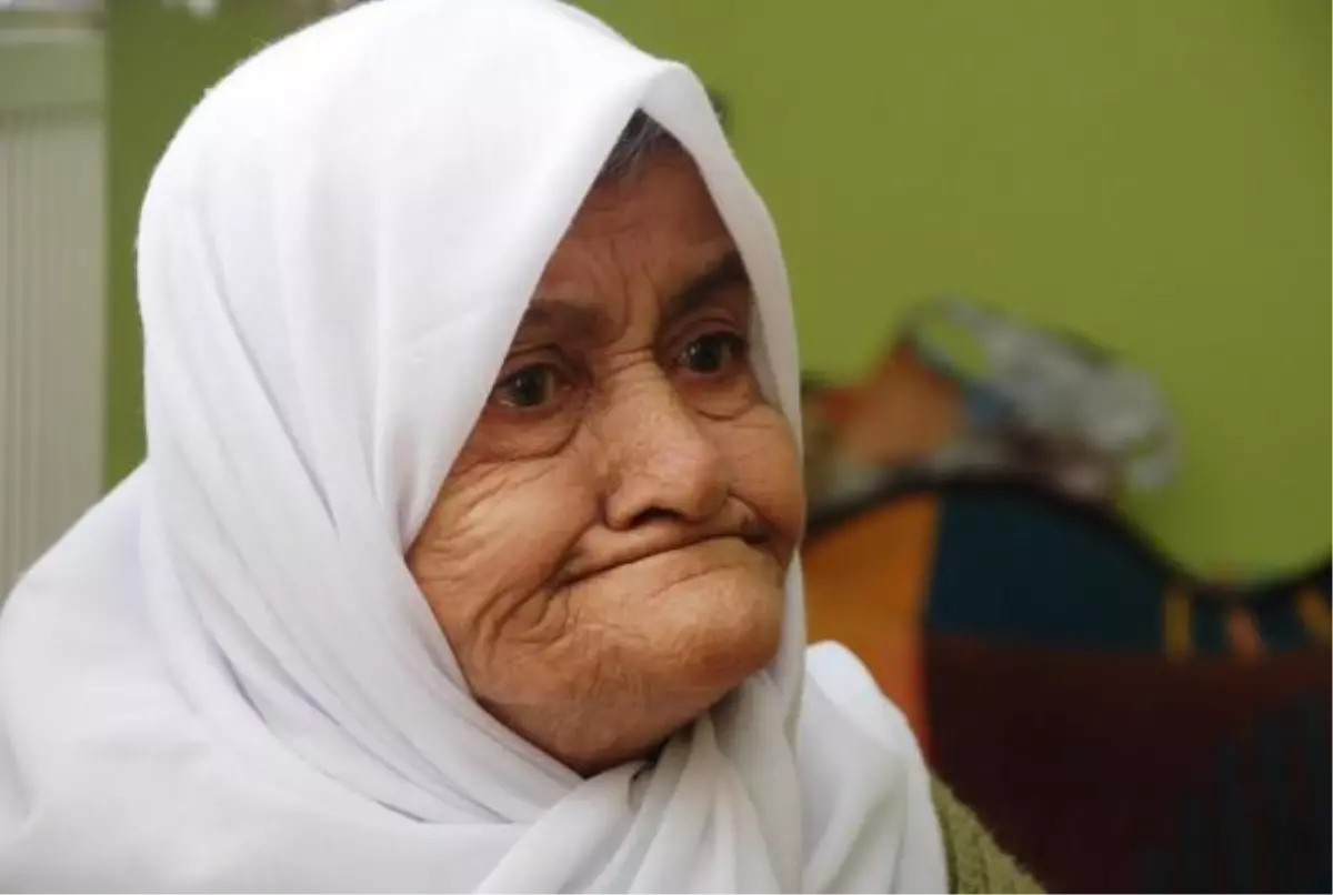 80 Yaşındaki Fatma Nine, 62 Yıllık Eşini İstiyor