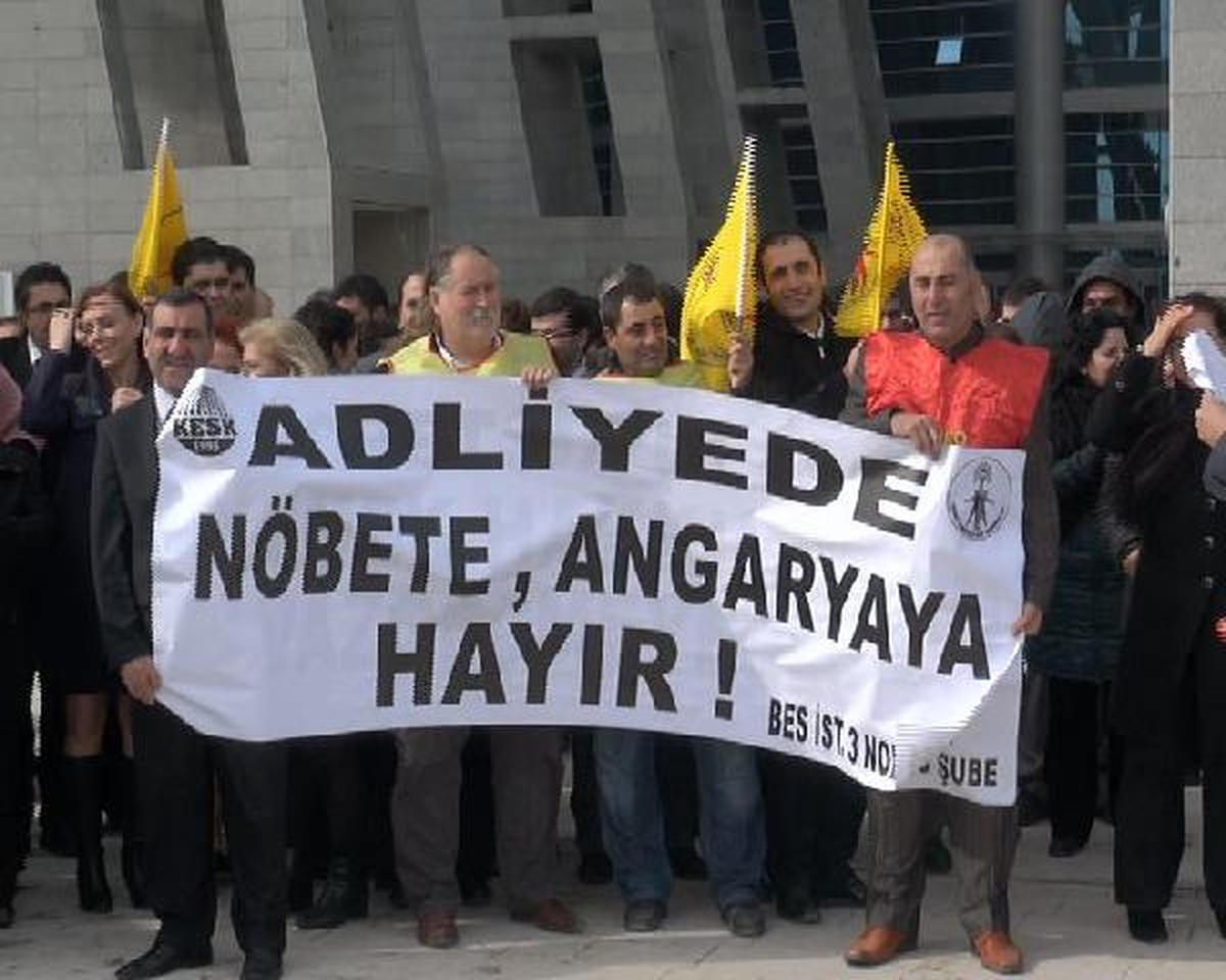 Anadolu Adliyesi Önünde Eylem