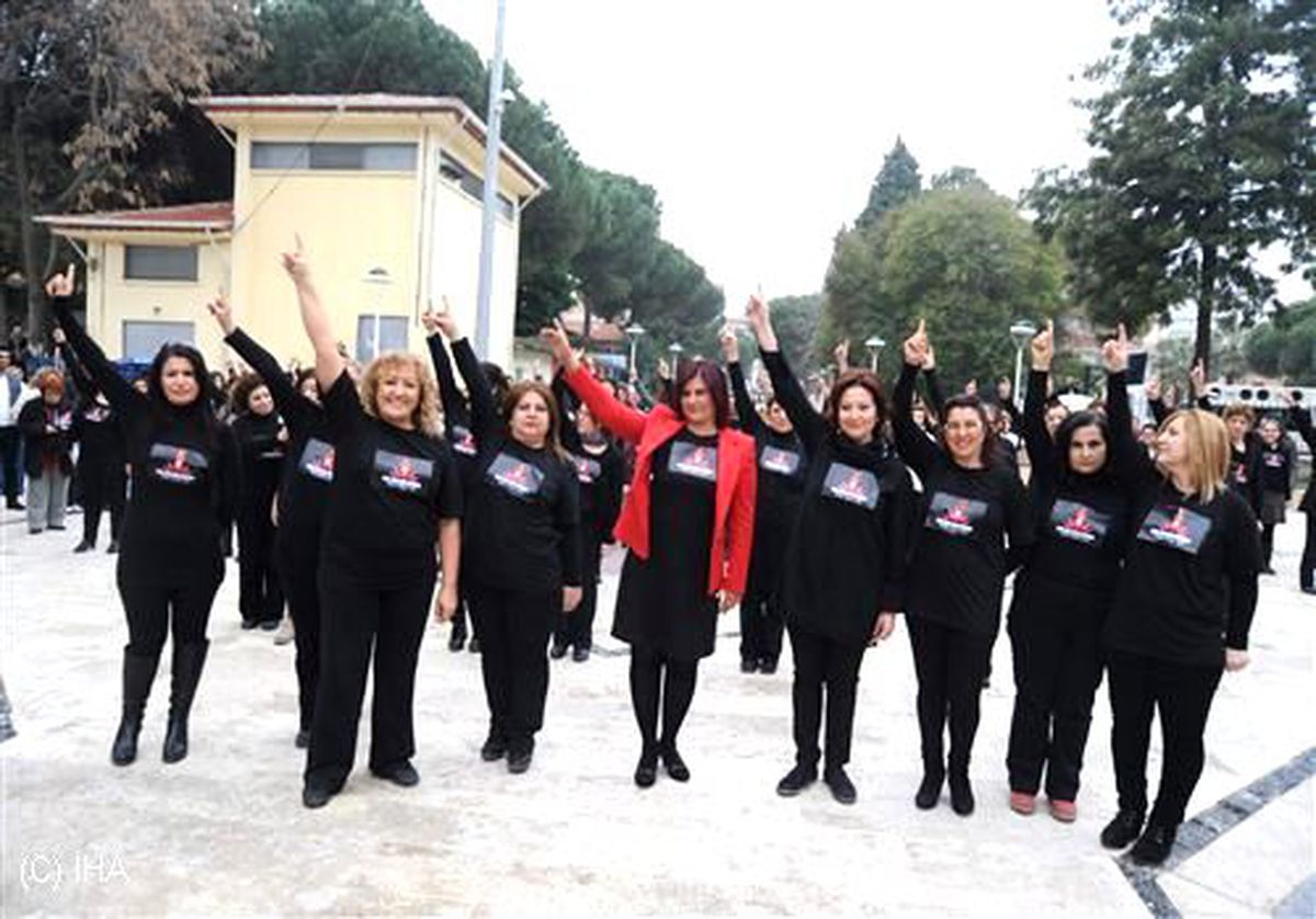 Aydınlı Kadınlar Şiddete Karşı Dans Ettiler