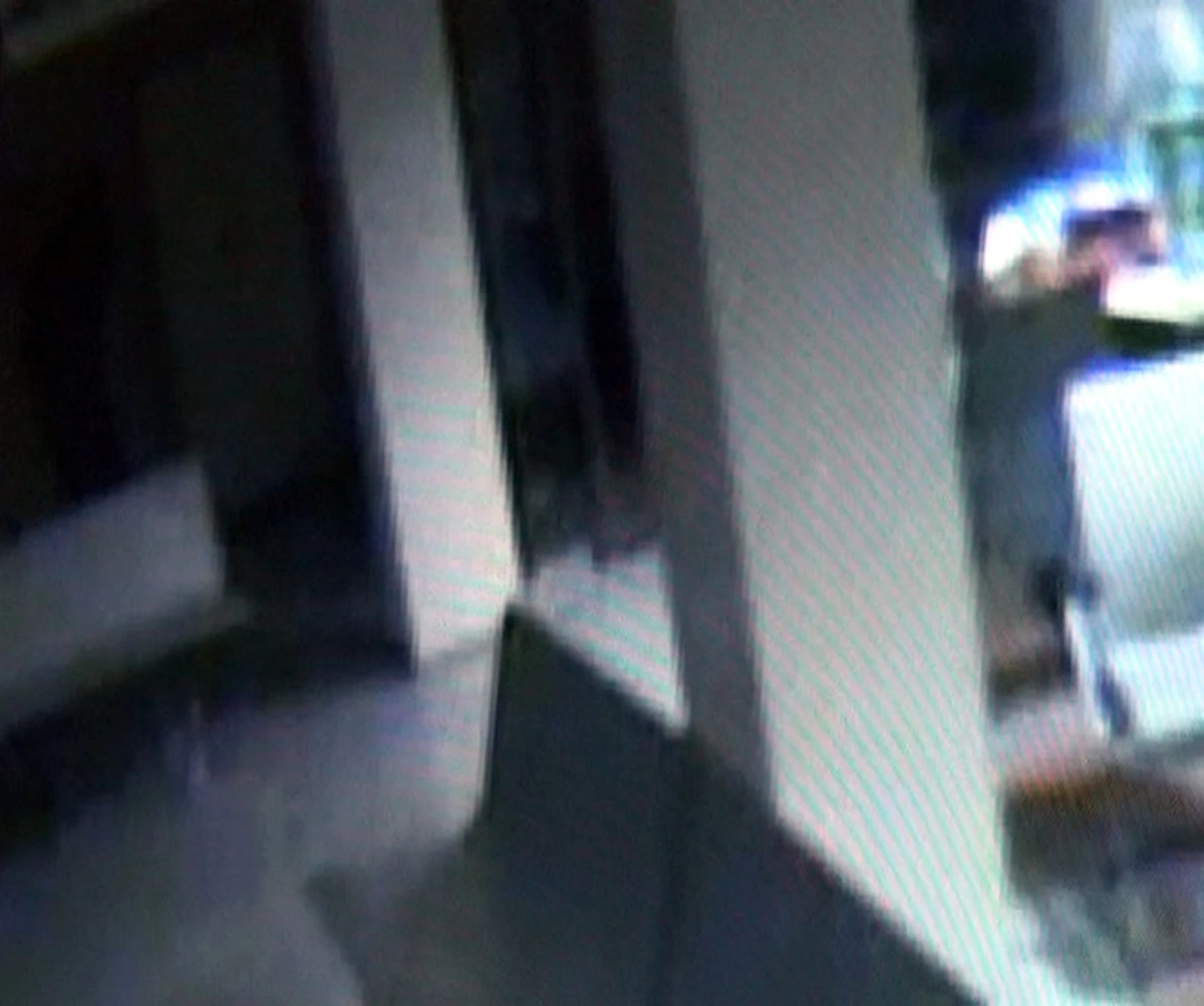 Bankaya Giren Hırsız Güvenlik Kamerasına Takıldı