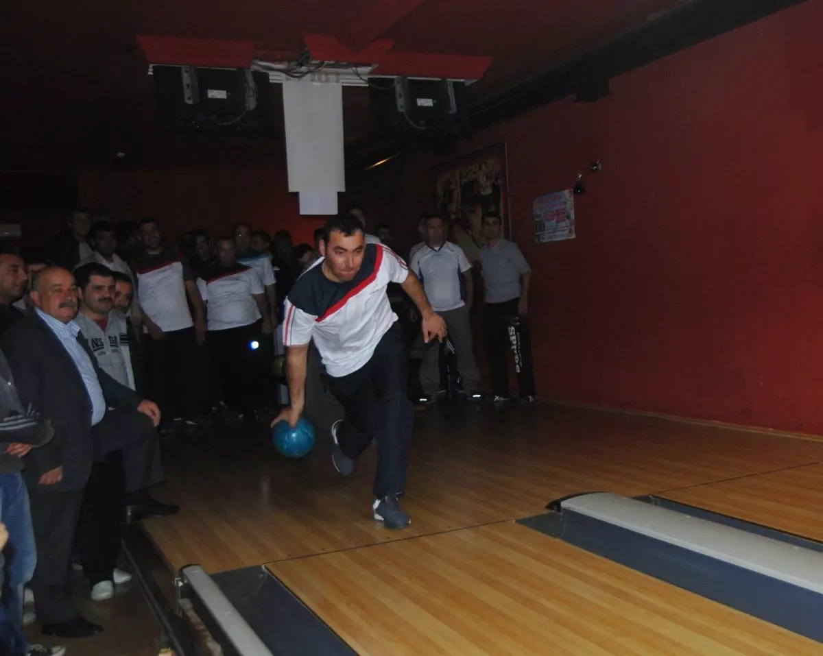 Bowling Turnuvasında Şampiyon İtfaiye Müdürlüğü Oldu