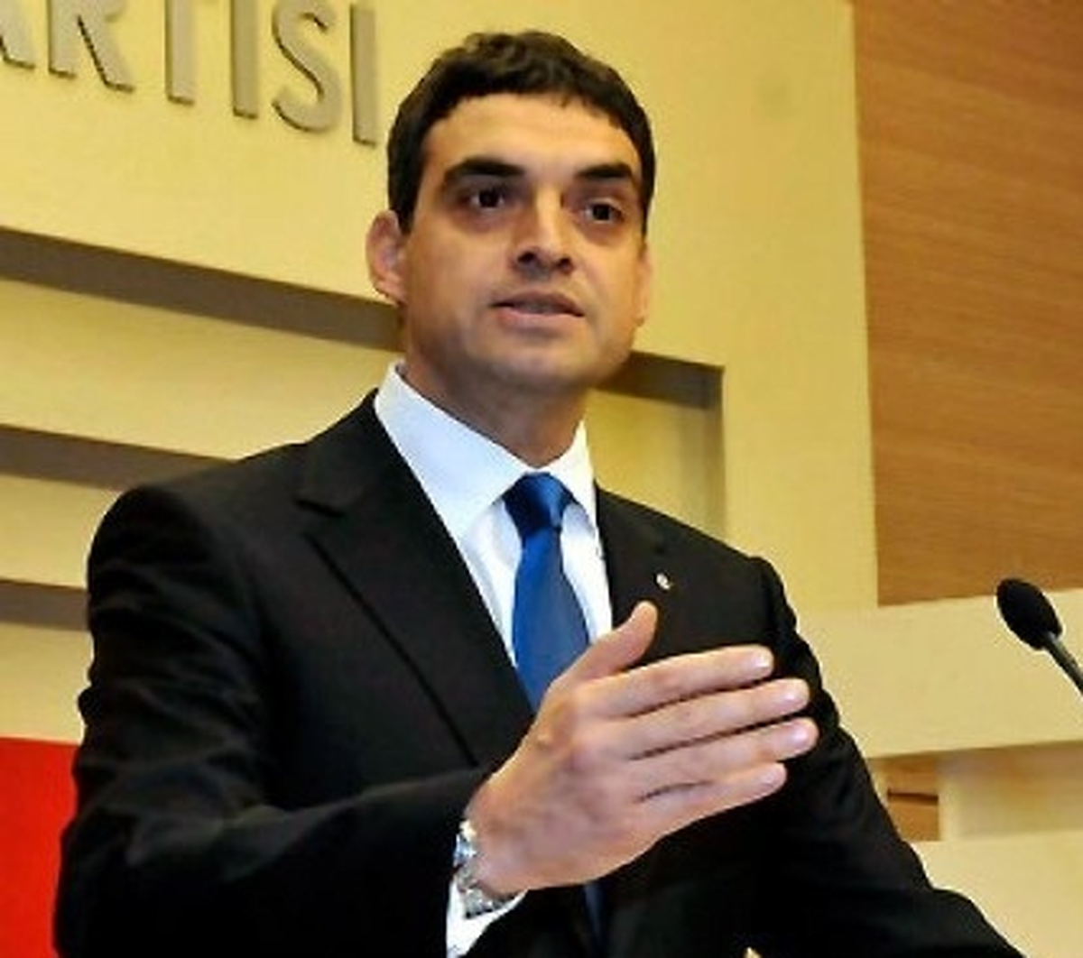 Chp\'li Oran, THY\'nin İçki Yasağını Meclise Taşıdı
