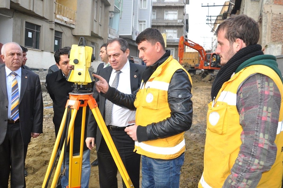 Çiftlikönü Caddesi Yolu Yapılıyor