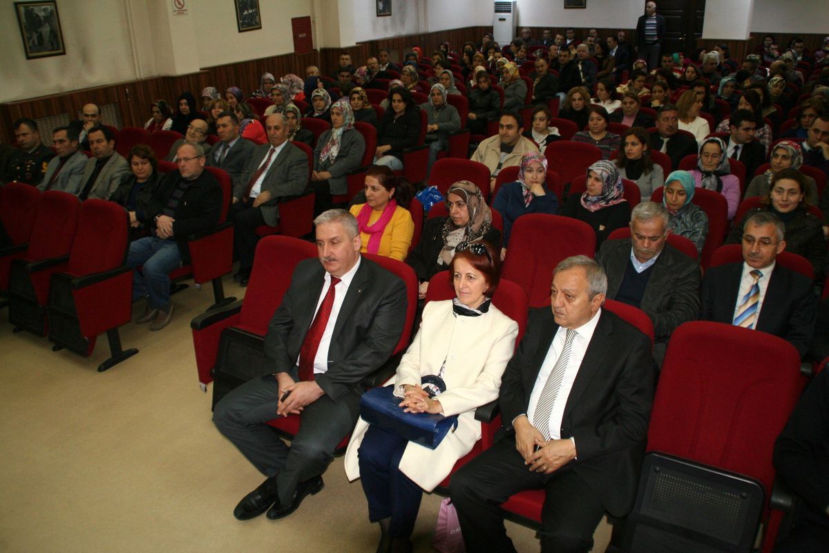 Devrek\'te Vatandaşlara ve Daire Amirlerine Yönelik Bilgilendirme Toplantısı