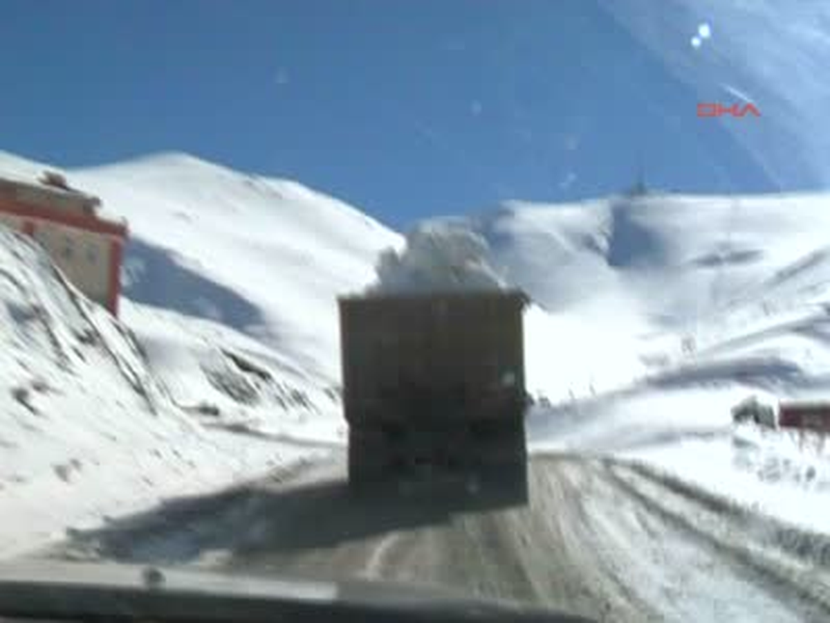 Erzurum Snowboard Dünya Şampiyonası İçin Palandöken\'e 2011 Uygulaması Snowboard Dünya Şampiyonası...