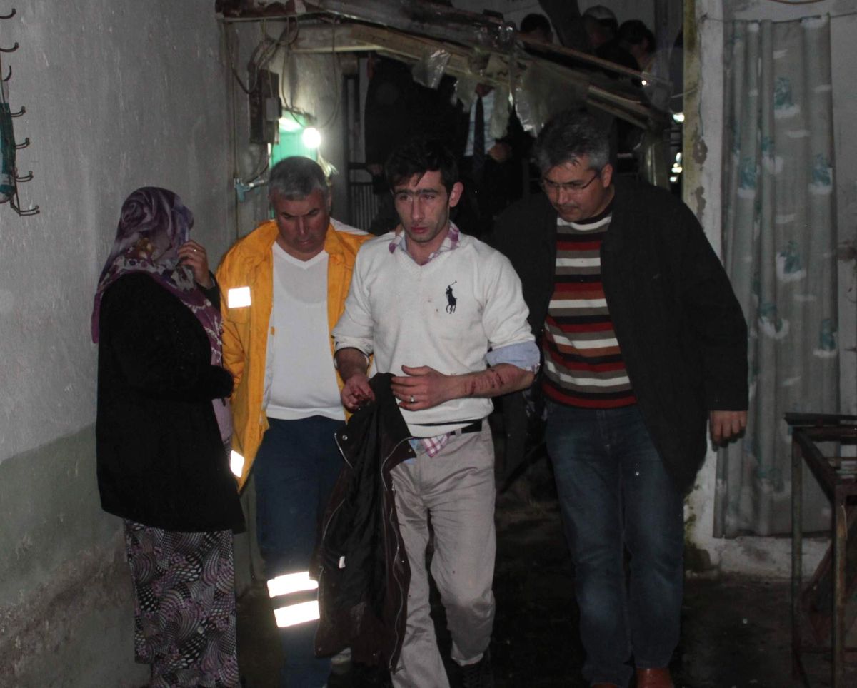 Eşine Kızdı, Çocuğunu Rehin Aldı