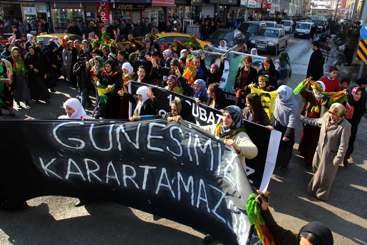 Hakkari\'de Demokratik Halk Yürüyüşü