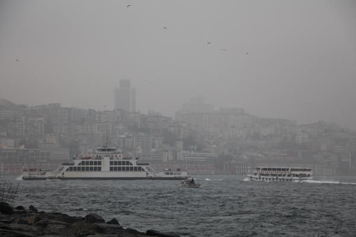 İstanbul Boğazı Gemi Trafiğine Açıldı