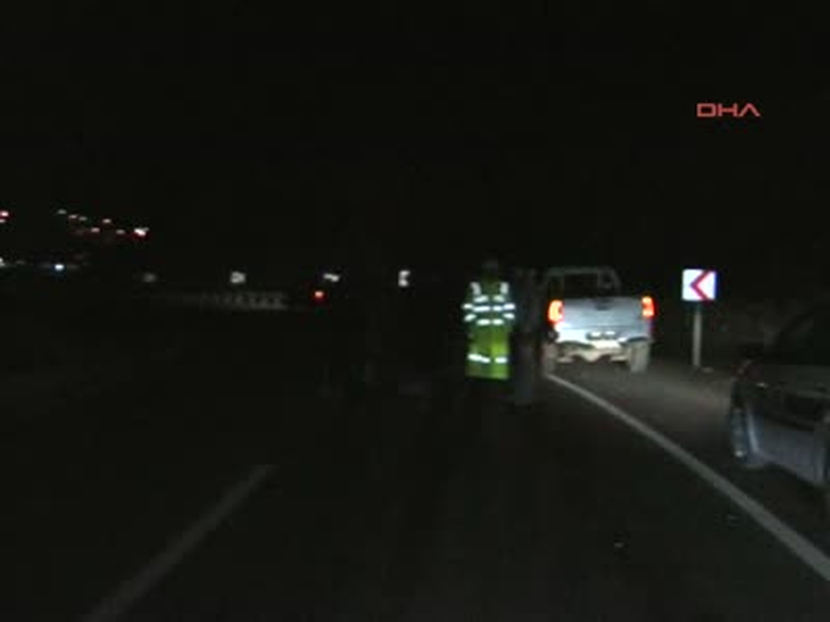 İzmir Karayolu Trafiğe Kapandı