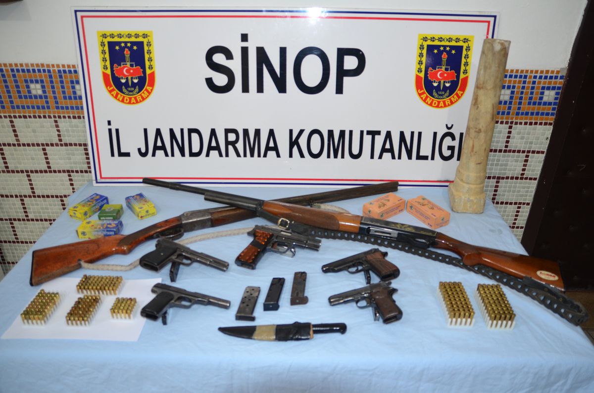 Jandarmadan Kaçak Silah Operasyonu