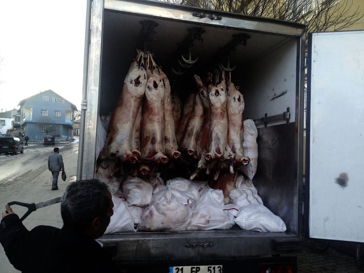 Kahramanmaraş\'ta 2 Ton Bozuk Et Ele Geçirildi