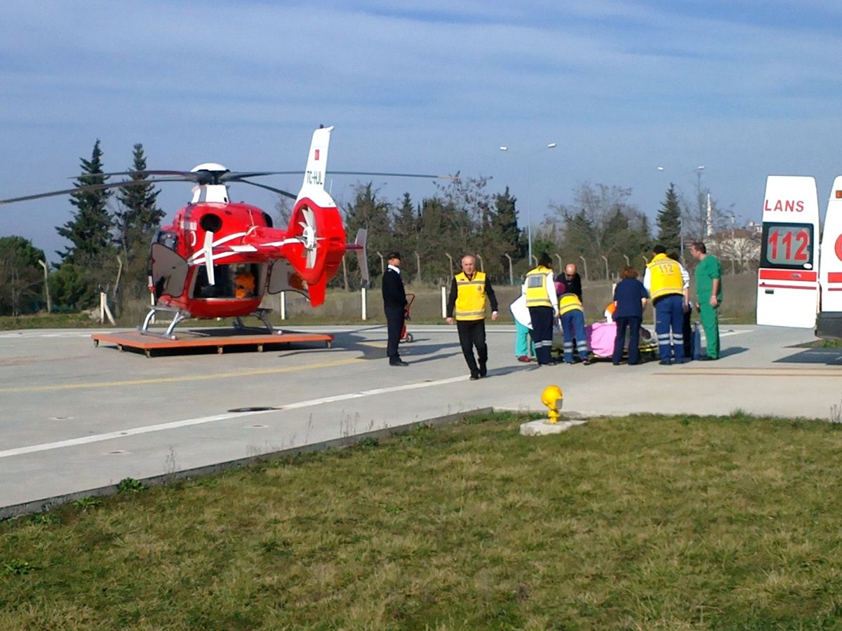 Kalbi Duran Polis Memuru Ambulans Helikopter ile GATA\'ya Sevk Edildi