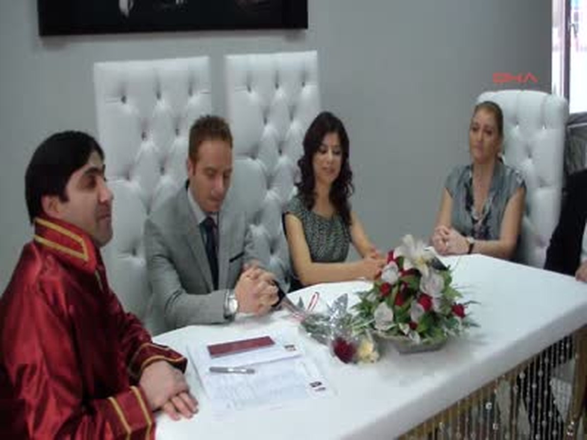 Kastamonu Genç Öğretmenler Sevgililer Günü\'nde Nikah Kıydırdı
