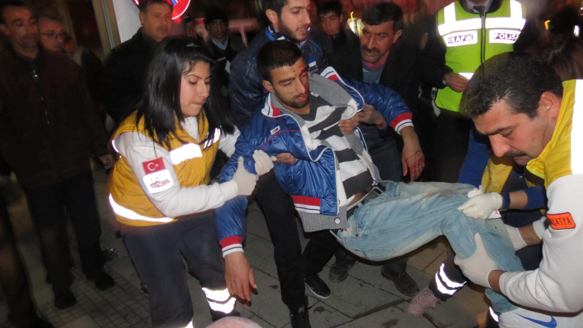 Malatya\'da Bıçaklı Kavga: 1 Yaralı