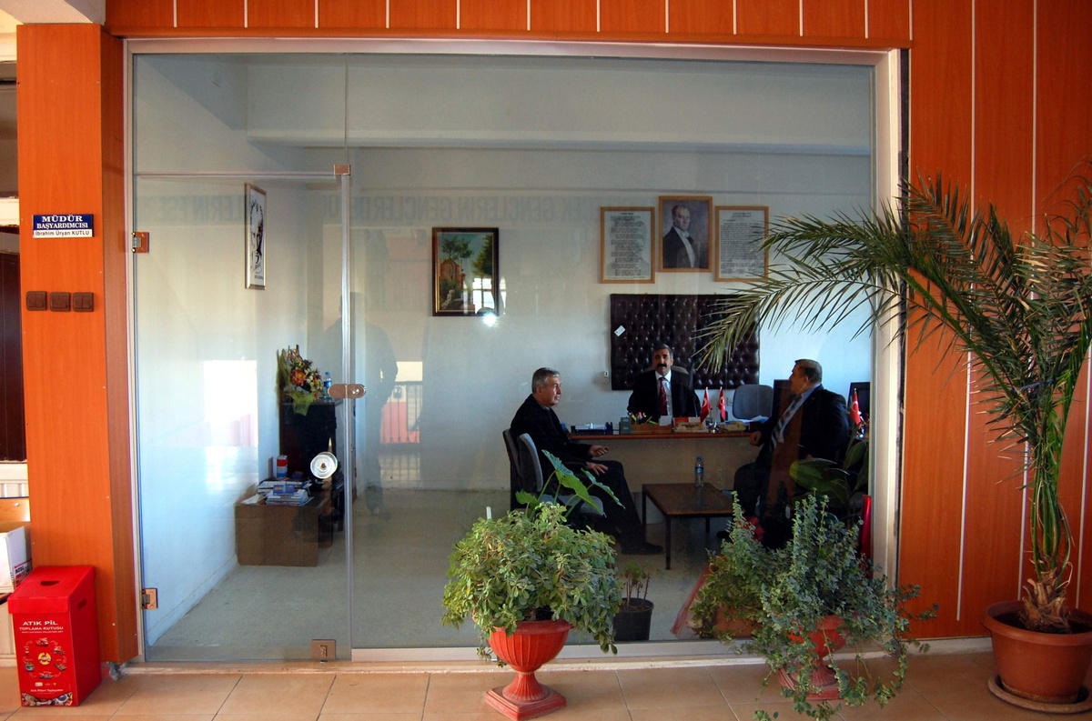 Merkez Anadolu Lisesi İdaresinden \'Şeffaf\' Odalar