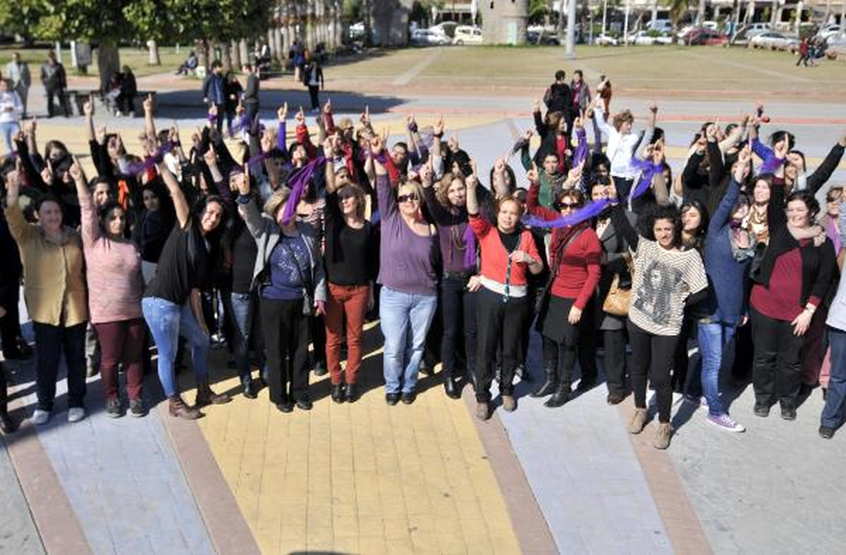 Mersin\'de Kadınlar Şiddete Karşı Dans Etti