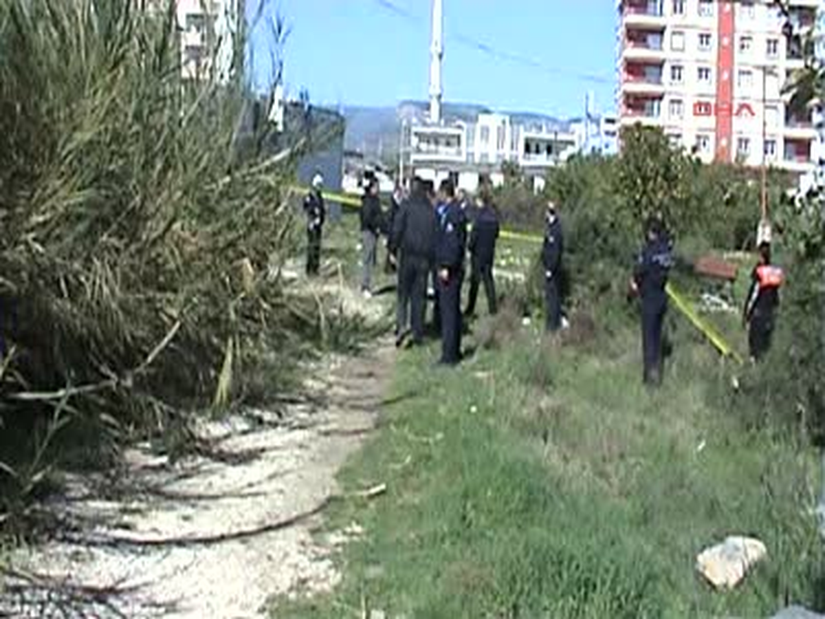 Mersin Erdemli\'de Atm Bakım Aracına Silahlı Saldırı; 1 Yaralı