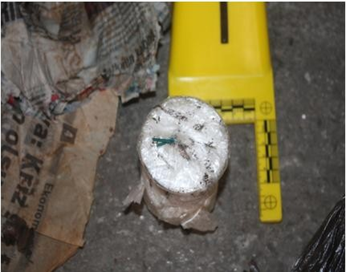 Mezar İçerisinde El Yapımı Bomba Bulundu