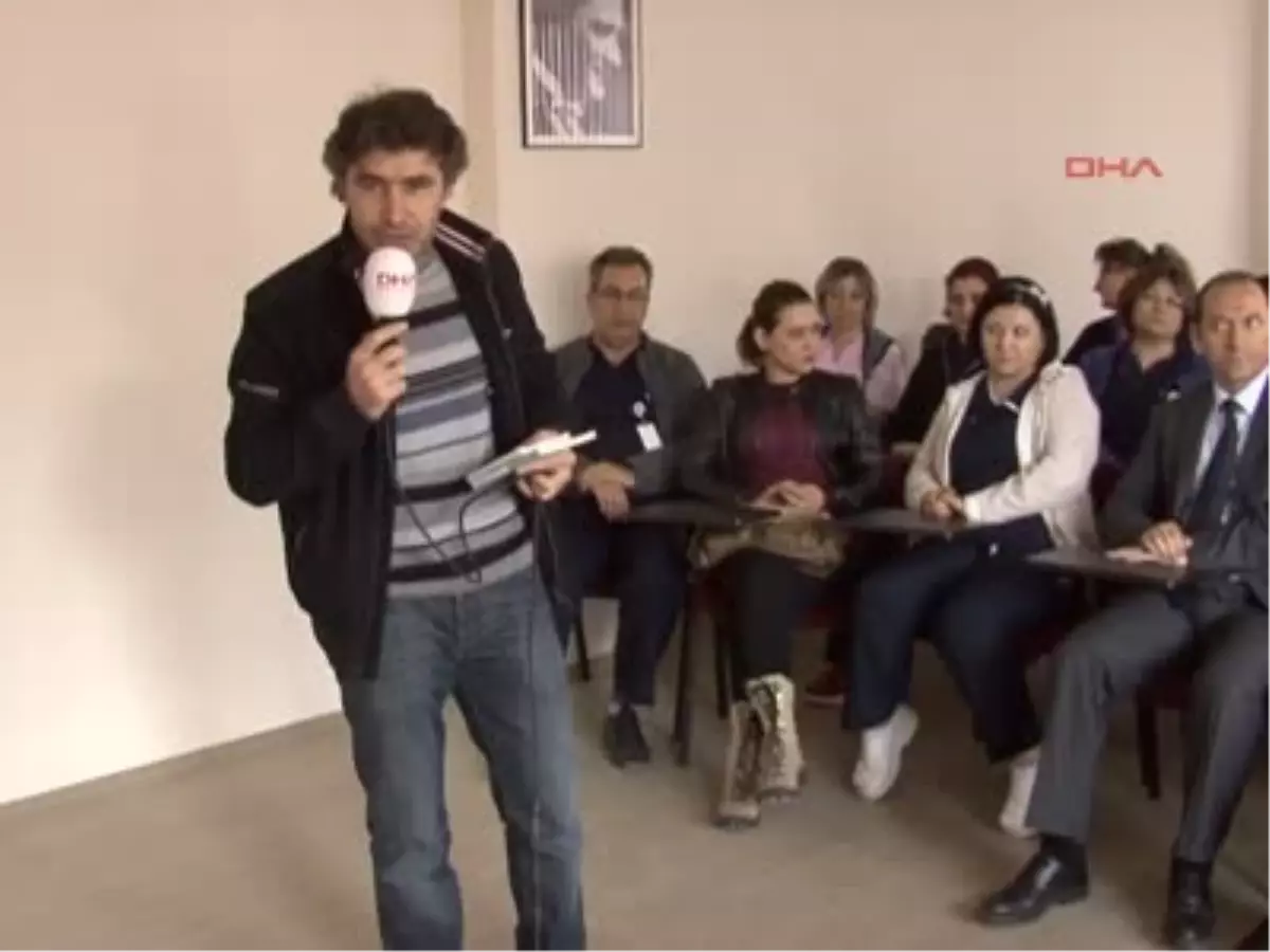 Sağlık Çalışanları, Aldıkları Eğitimle Hastalara Empati Kurarak Yaklaşacak