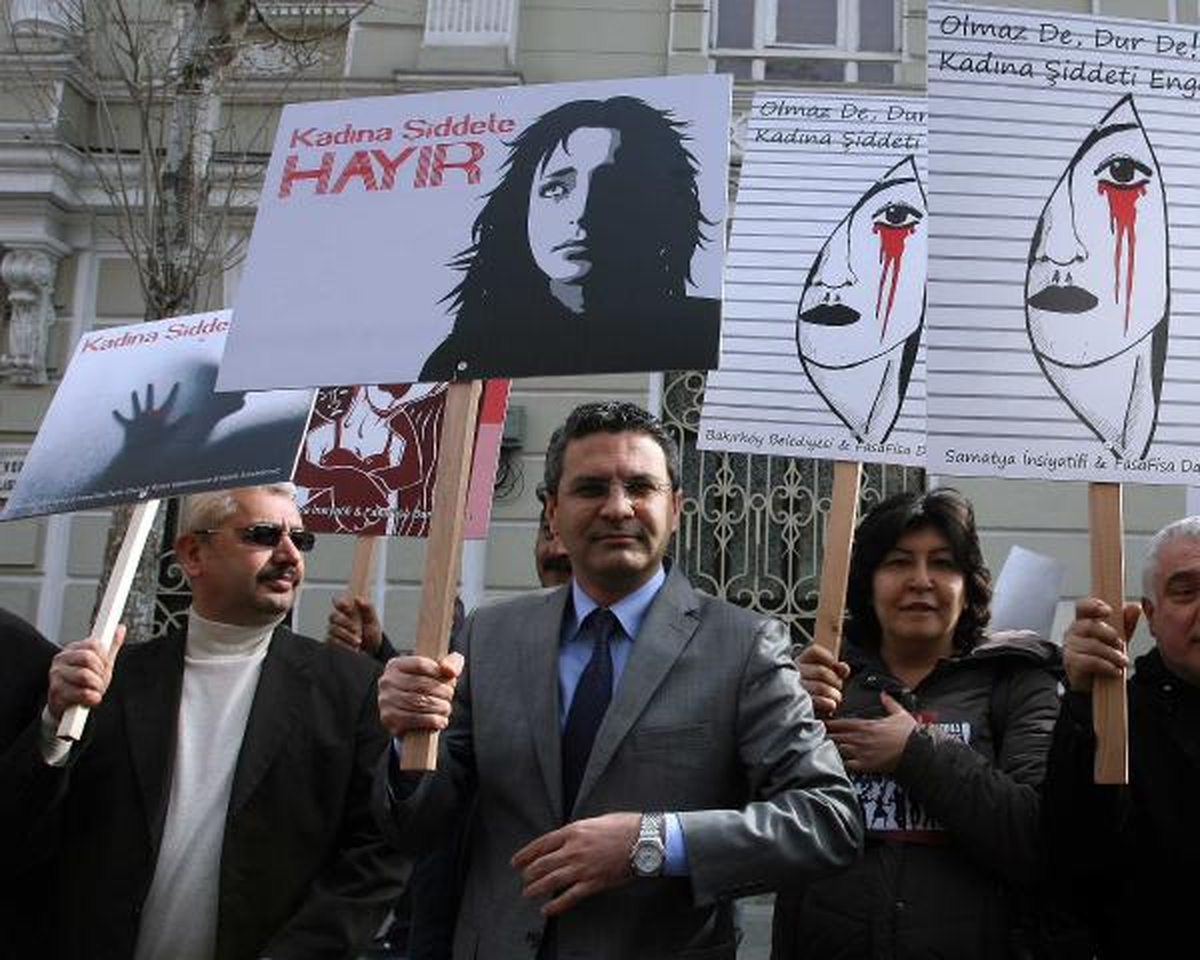 Şiddete Danslı Protesto