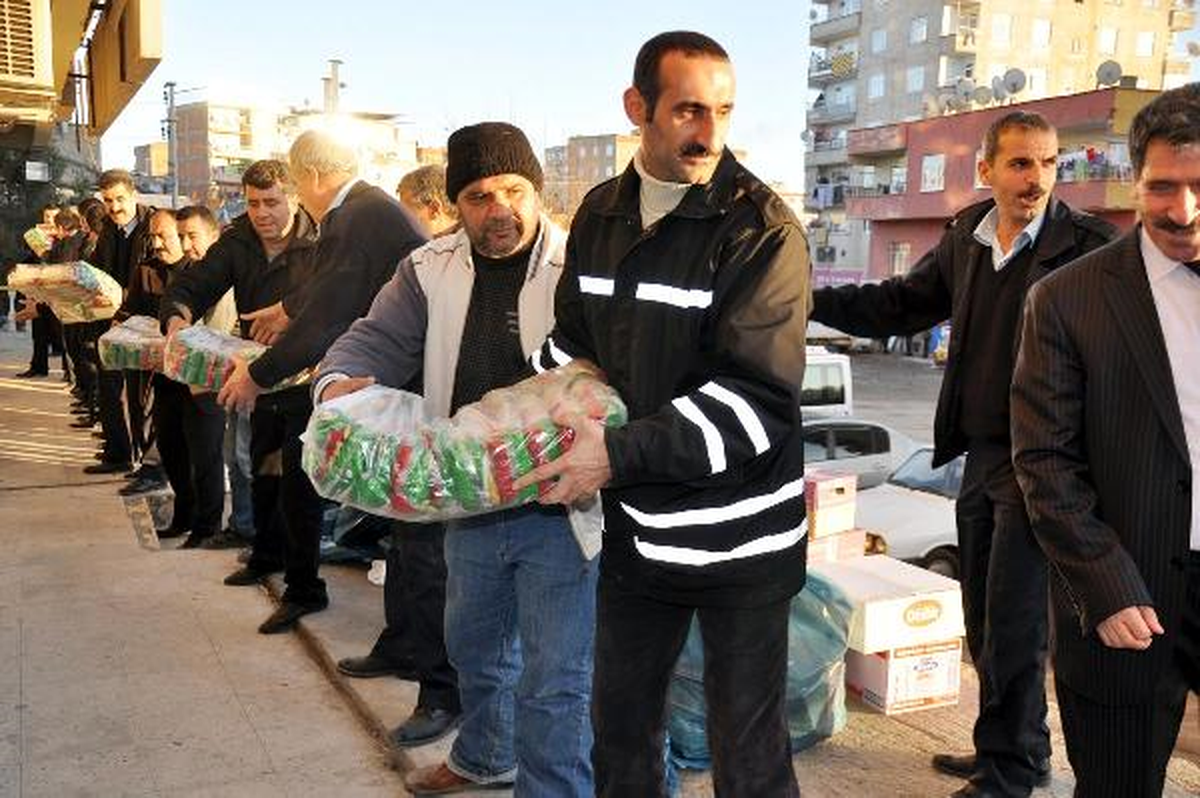 Suriyeli\'lere Yardımlar Devam Ediyor