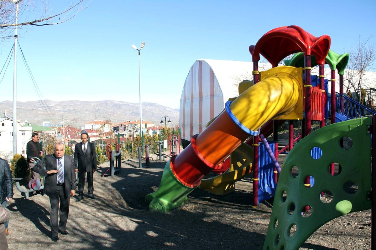 Suşehri\'de "Her Mahalleye Bir Oyun Grubu"