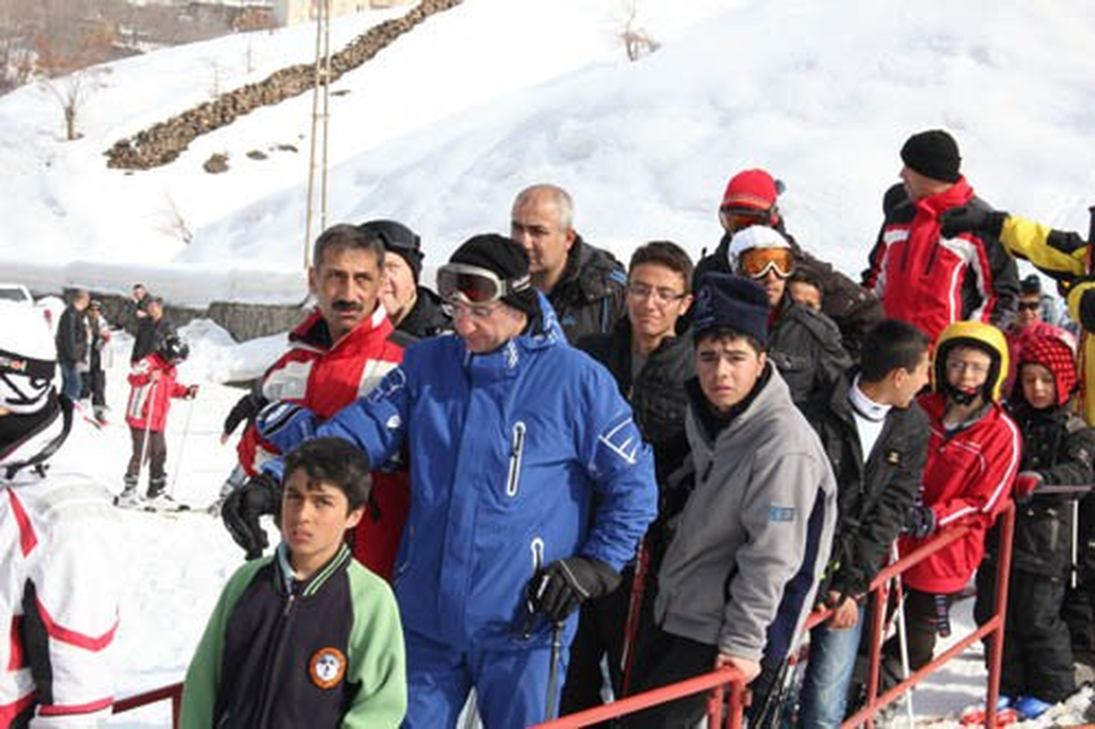 Vali Yurdakul\'dan Kayakçılara Ziyaret