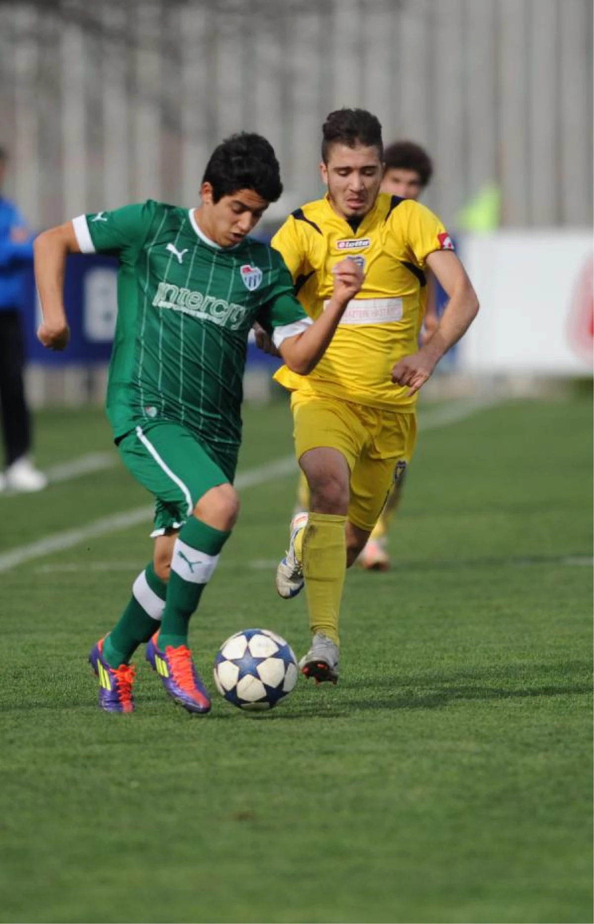 Yazıcı ve Karaman, Bursaspor A2 Takımının Maçını İzledi