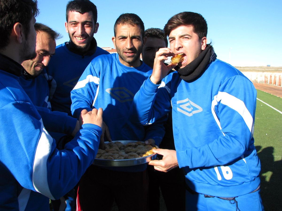 Yozgat Askf\'den Sorgun Belediyespor\'a Moral Ziyareti
