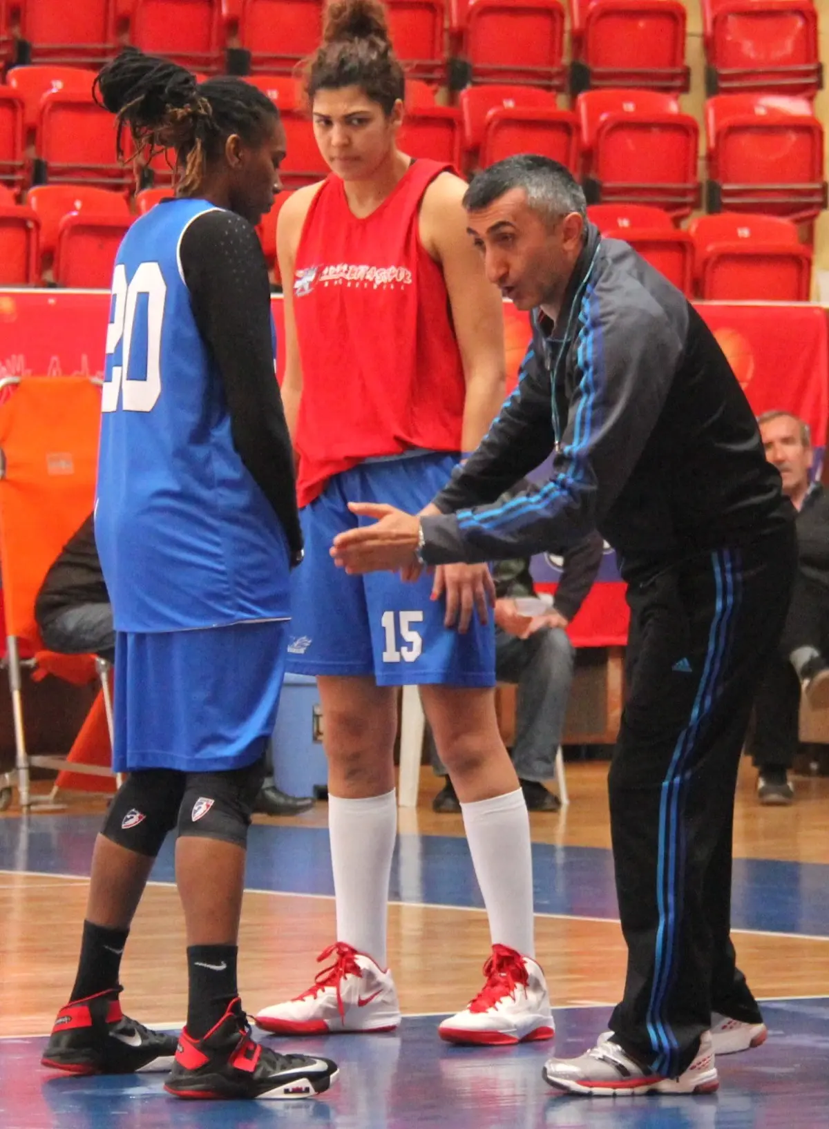 Adana Botaş Edremit Belediyesi\'ni Konuk Ediyor