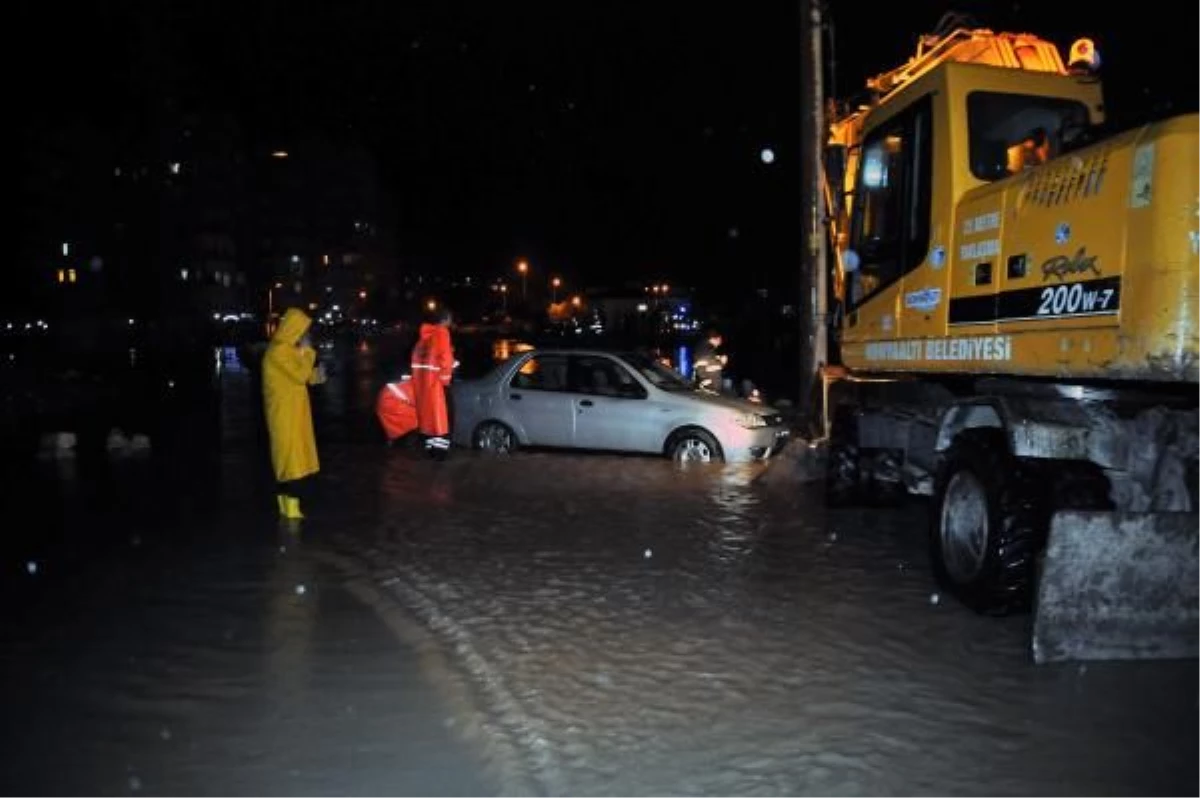 Antalya\'daki Şiddetli Yağış