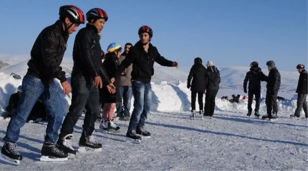 Arü, Spor Yoluyla Sosyal Uyum Projesi Kapsamında Çalışmalarına Başladı