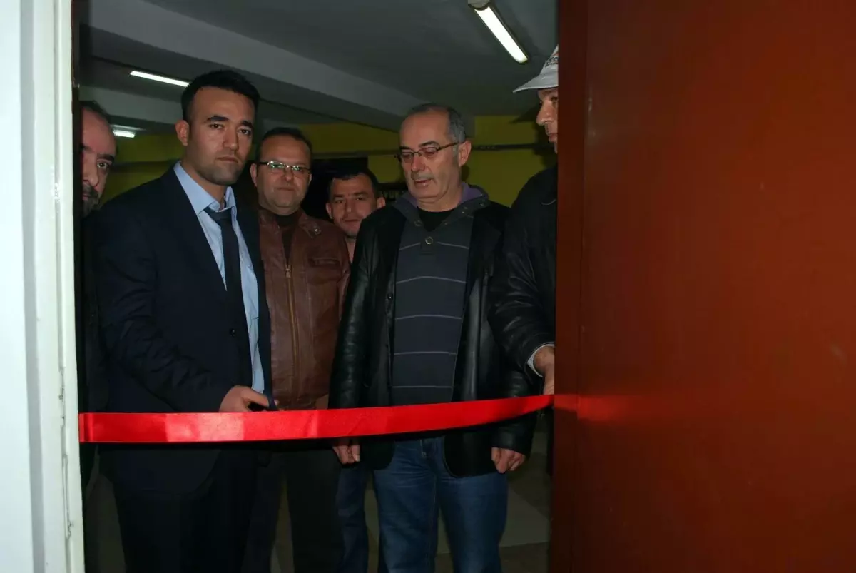 Astrolog Çakmakoğlu, Salihli\'de İşyeri Açtı